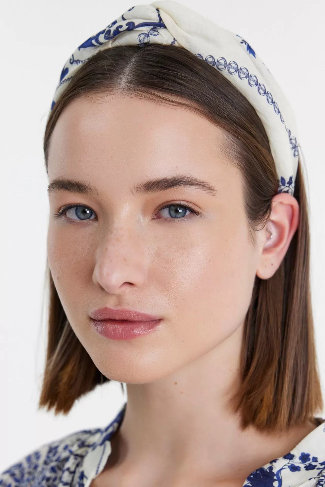 Store Devotion TWINS Twist Hairband